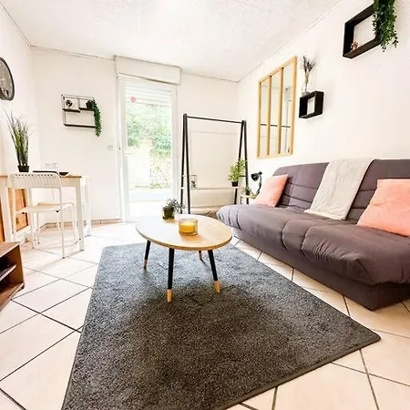New ! Le Coeur De Ville Avec Terrasse! Parking Guingamp Exterior photo